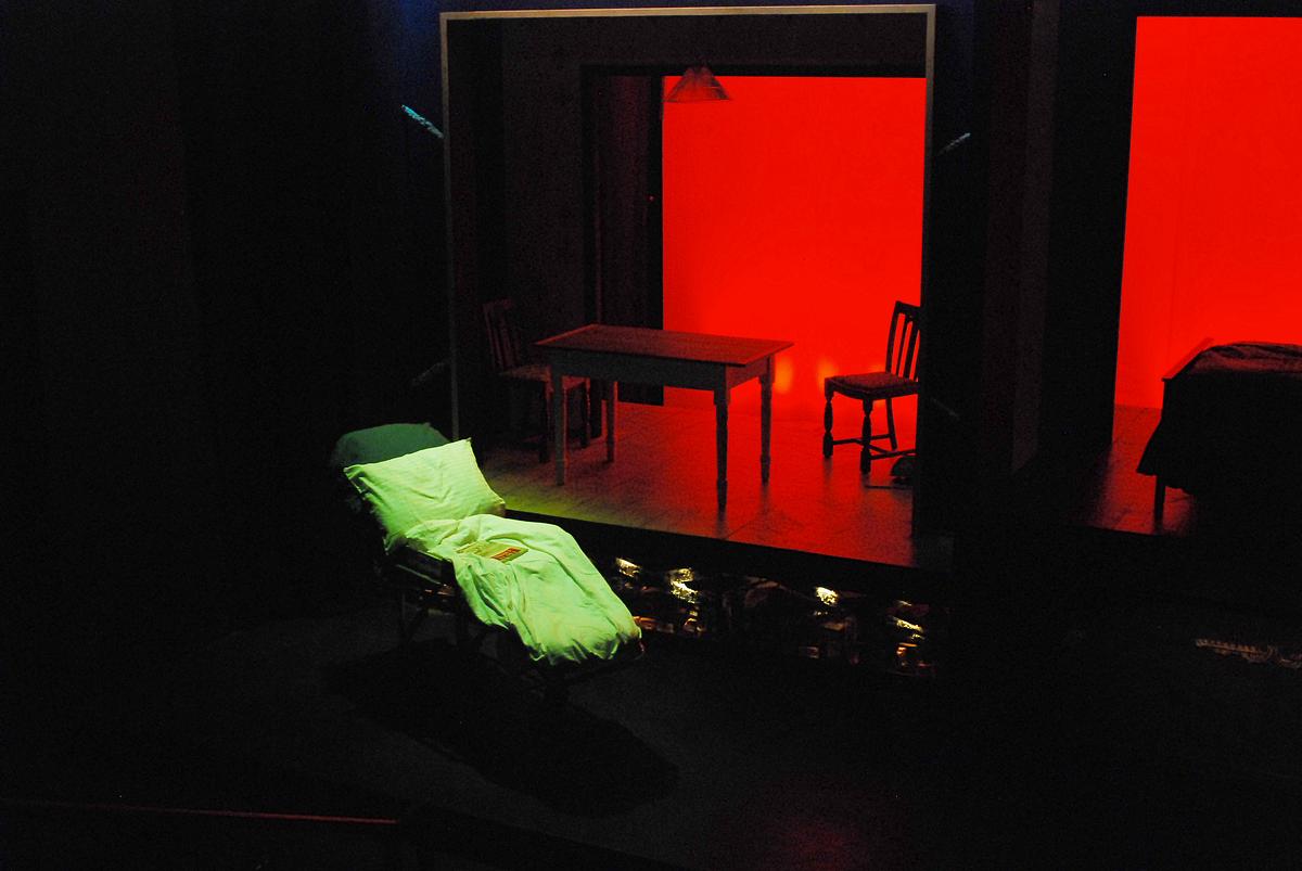 PRODUCTION PHOTO PRODUCTION PHOTO